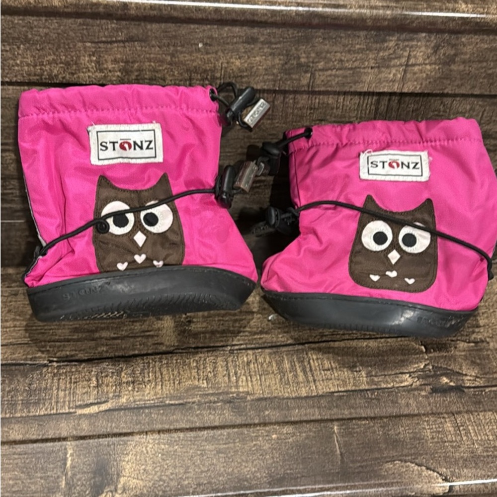 Stonz Pink Owl Booties